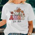 Flowers Groovy Retro Aunt Est 2024 New Aunt Pregnancy Women T-shirt Gifts for Her
