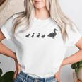 Mama Duck 4 Ducklings Animal Family G Women T-shirt Gifts for Her