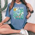Earth Day Groovy Everyday Checkered Environment 54Th Anni Women's Oversized Comfort T-shirt Blue Jean