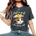 Just A Girl Who Loves Cats Cute Calico Cat Lover Women's Oversized Comfort T-Shirt Pepper