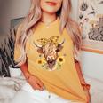 Cute Scottish Highland Cow Wearing Sunflower Bandana Heifer Women's Oversized Comfort T-Shirt Mustard