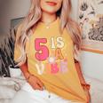 Five Is A Vibe Birthday 5 Years Old Groovy Retro Women's Oversized Comfort T-Shirt Mustard