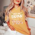 Ki Cute Drinking Beer Dog Paw Print Lover Costume Dog Mom Women's Oversized Comfort T-Shirt Mustard