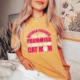 Retired Teacher Cat Lover Mom Retirement Life Graphic Women's Oversized Comfort T-Shirt Mustard