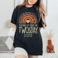 Teaching 1St Grade On Twosday 22222 Twos Day 2022 Teacher Women's Oversized Comfort T-Shirt Black