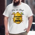He Or She Father To Bee Gender Baby Reveal Announcement Big and Tall Men T-shirt