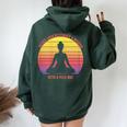 Never Underestimate A Woman With A Yoga Mat Retro Vintage Women Oversized Hoodie Back Print Forest