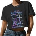 Never Underestimate Autism Mom Women Cropped T-shirt