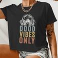 Dood Vibes Only Goldendoodle Doodle Mama Dog Mom Women Cropped T-shirt