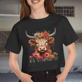 Cute Animal Cow Baby Highland Cow With Flowers Calf Women Women Cropped T-shirt