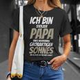 Damenatertag Stolzer-Papa -Om Großartigen Sohn Bekommen Mit-Ausschnitt T-Shirt Geschenke für Sie