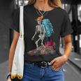 Esqueleto Al Aire Libre Aventuras De Montaña Esqueleto Senderismo Camiseta unisex Regalos para ella