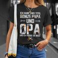 Ich Habe Zwei Titel Bonus Papa Und Opa Rocke Sie Both T-Shirt Geschenke für Sie