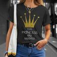 La Princesa Ha Llegado A Niñas Corona Princesa Camiseta unisex Regalos para ella