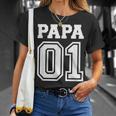 Papa 01 T-Shirt Geschenke für Sie