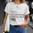 41St Birthday Vintage Retro 41 Year Old September 1982 T-Shirt Gifts for Her