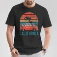 California Retro Surf Bus Vintage Van Surfer & Sufing T-Shirt Unique Gifts