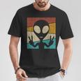 Retro 80'S Style Vintage Ufo Lover Alien Space T-Shirt Unique Gifts