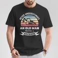 Herren Old Man With A Backhoe Lustiger Bagger Geschenk Papa T-Shirt Lustige Geschenke