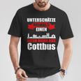 Unterschätze Niemals Ein Alten Mann Aus Cottbus T-Shirt Lustige Geschenke