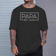 Papa 2024 Logo Werdende Eltern 2024 Papa Est 2024 T-Shirt Geschenke für Ihn