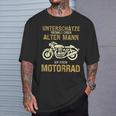 Unterschätze Niemals Alten Mann Motorrad Opa Papa Geschenk Kapuzenjacke T-Shirt Geschenke für Ihn