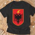 Albania Flag Red & Albanian Eagle S T-Shirt Geschenke für alte Männer