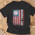 Baseball Dad Usa American Flag Patriotic Dad Father's Day T-Shirt Gifts for Old Men