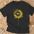 Chihuahua Mom Sunflower Chiwawa Lover Dog Mom Mama T-Shirt Gifts for Old Men