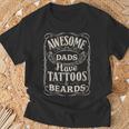 Damen Fantastischeäter Haben Tattoos Und Bärte Papa Geschenke Mit-Ausschnitt T-Shirt Geschenke für alte Männer