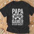 Damen Gaming Dad Papa Am Tag Gamer In Der Nacht Mit-Ausschnitt T-Shirt Geschenke für alte Männer