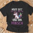 Einhörner Heute Sitz´ Ich Mal Nur Da Und Bin Hübsch Einhorn German T-Shirt Geschenke für alte Männer