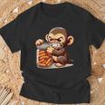 Frustrierter Monkey Will Sausage T-Shirt Geschenke für alte Männer