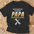 Geschmeidig Bleiben Papa Macht Das Schon T-Shirt Geschenke für alte Männer