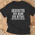 Großvater Der Mann Der Mythos Der Schlechte Einfluss Papa T-Shirt Geschenke für alte Männer