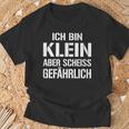 Ich Bin Klein Aber Scheiss Gefährlich Kampfzwerg T-Shirt Geschenke für alte Männer