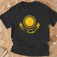 Kazakhstan Flag Symbol Golden Sun Eagle Proud T-Shirt Geschenke für alte Männer