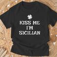 Kiss Me I'm Sicilian St Patrick's Day Irish Sicilia T-Shirt Gifts for Old Men