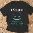 Lächle Du Kannst Sie Nicht Alle Töten T-Shirt Geschenke für alte Männer