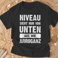 Nuron Unterten Aus Wie Arrogan T-Shirt Geschenke für alte Männer