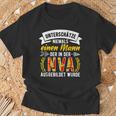 Nva Underschätze Niemals Einen Manneteran East Ddr Ossi T-Shirt Geschenke für alte Männer