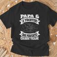 Papa 2 Töchter Perfekte Chaos Teamateratertag Geschenk T-Shirt Geschenke für alte Männer