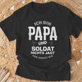 Papa Und Soldat Für Freund Mann Armee Bundeswehr T-Shirt Geschenke für alte Männer