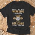 Reicht Mir Mein Werkzeug Ihr Jester Mechatroniker Workshop T-Shirt Geschenke für alte Männer