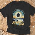 Vintage Look Total Solar Eclipse Niagara Falls T-Shirt Gifts for Old Men
