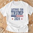 Latinos Para Trump 2024 Elecciones Presidenciales Republicanas Camiseta unisex Regalos para ancianos