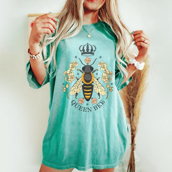 Crown Queen Bee Women's Oversized Comfort T-shirt - Monsterry